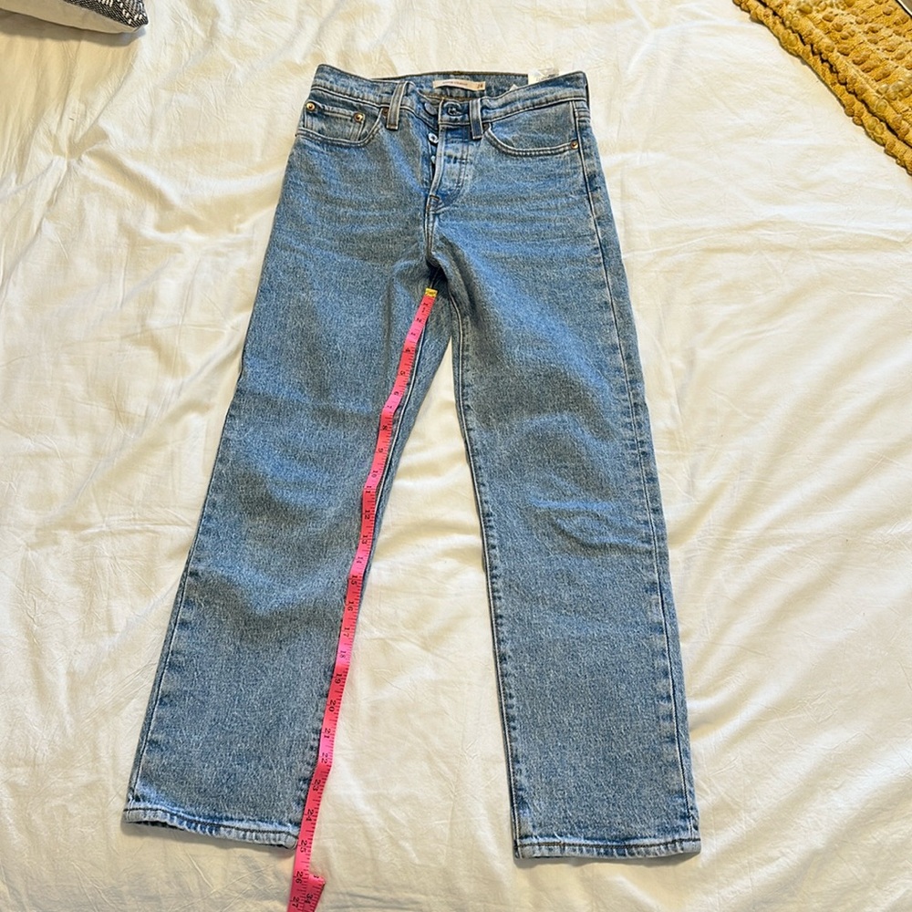 Levi’s Wedgie Straight 24